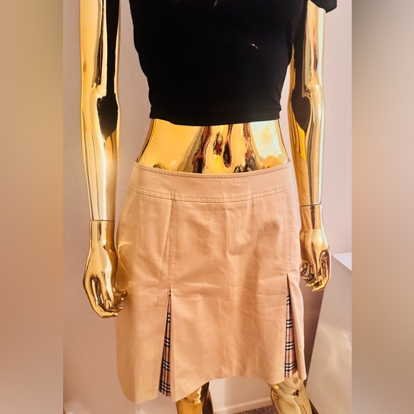 Vintage Burberry Golf Tan Pleated Peekaboo Logo Tennis Skirt, Size 8, NWT - Picture 1 of 16